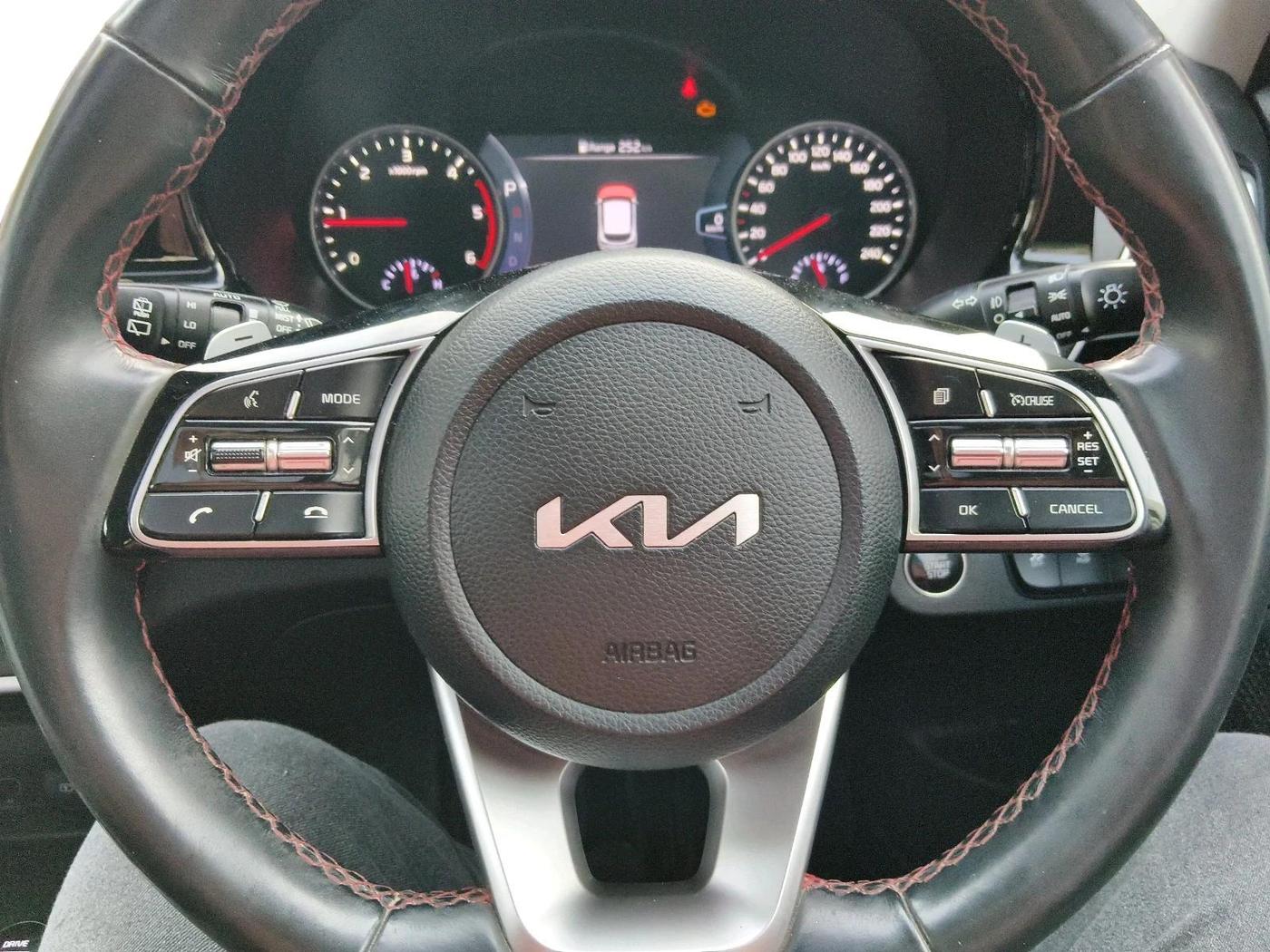 2022 KIA SELTOS GTX PLUS AT 1.5 DIESEL, Diesel, Automatic, 86,197 km, interior