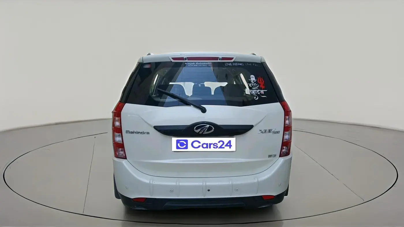 2016 Mahindra XUV500 W6, Diesel, Manual, 69,468 km, exterior