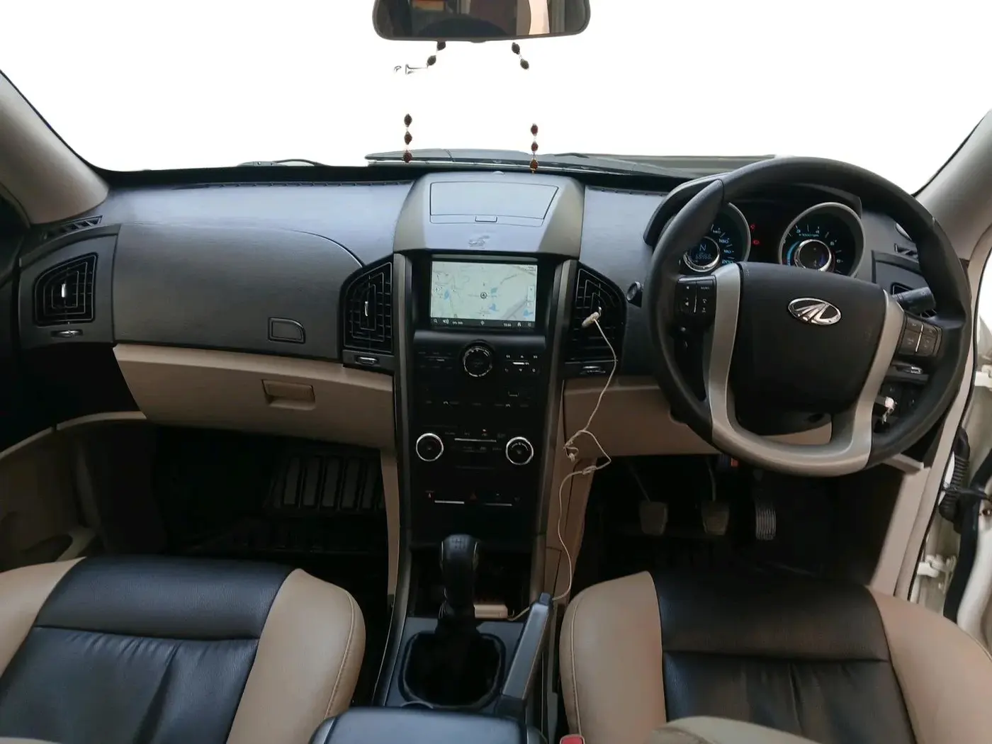 2016 Mahindra XUV500 W6, Diesel, Manual, 69,468 km, interior