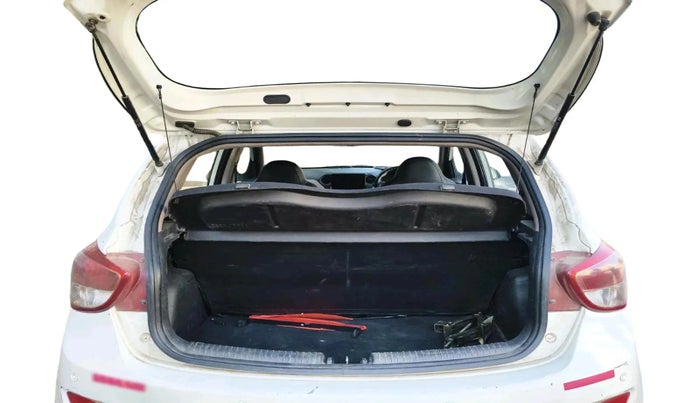 2015 Hyundai Grand i10 MAGNA 1.1 CRDI, Diesel, Manual, 1,04,207 km, exterior