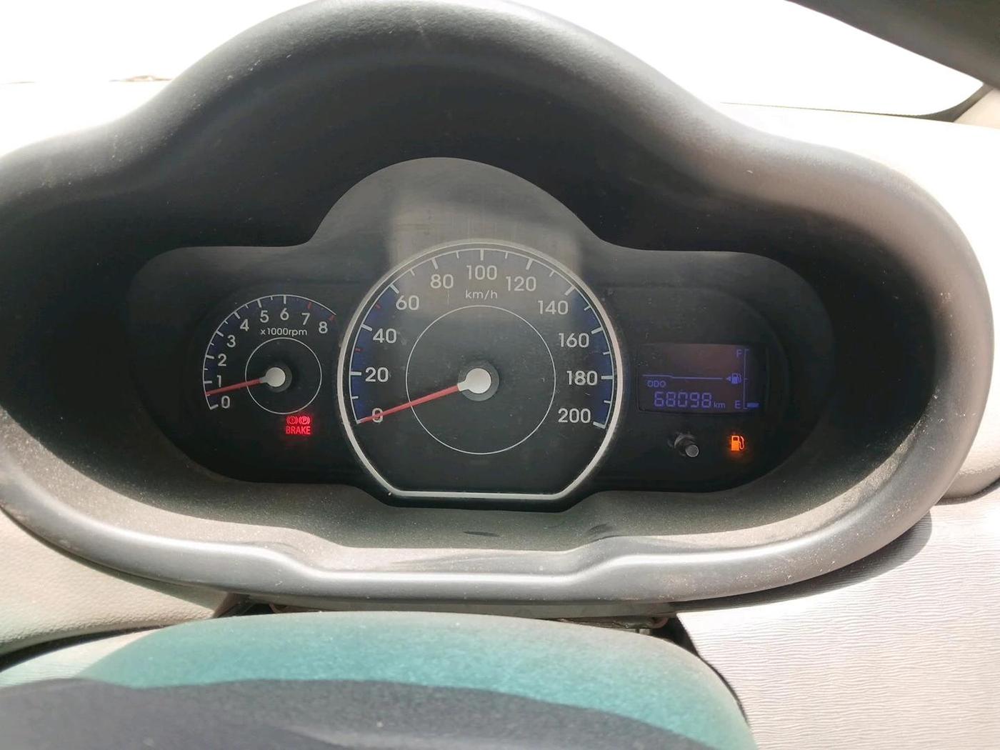 2011 Hyundai i10 MAGNA 1.2, Petrol, Manual, 68,098 km, interior