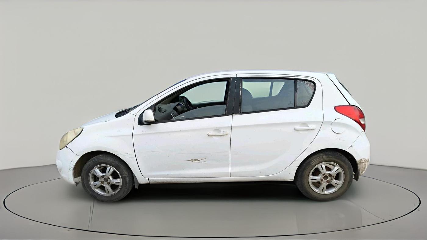 2011 Hyundai i20 SPORTZ 1.2, CNG, Manual, 1,56,299 km, exterior