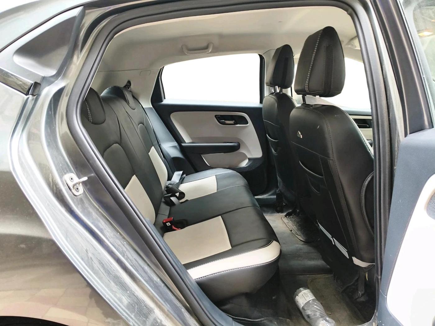 2025 Tata ALTROZ XM PLUS PETROL, Petrol, Manual, 16,209 km, interior