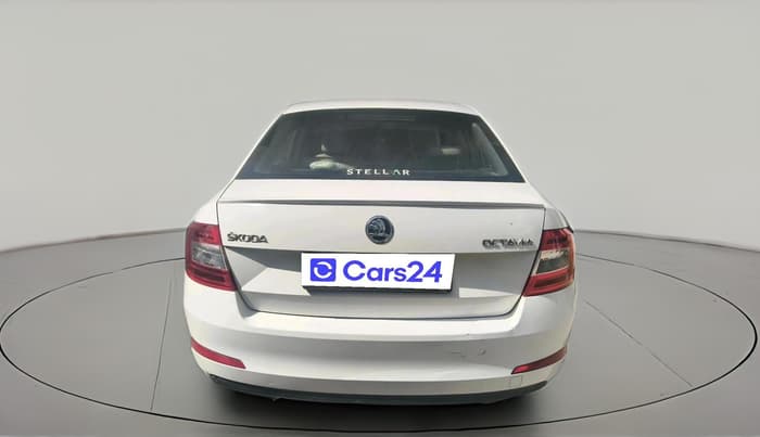 2016 Skoda Octavia STYLE PLUS AT 1.8 TSI, Petrol, Automatic, 1,59,311 km, exterior