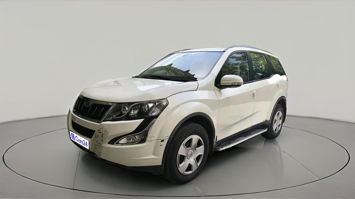 2015 Mahindra XUV500 W6, Diesel, Manual, 1,46,936 km, exterior
