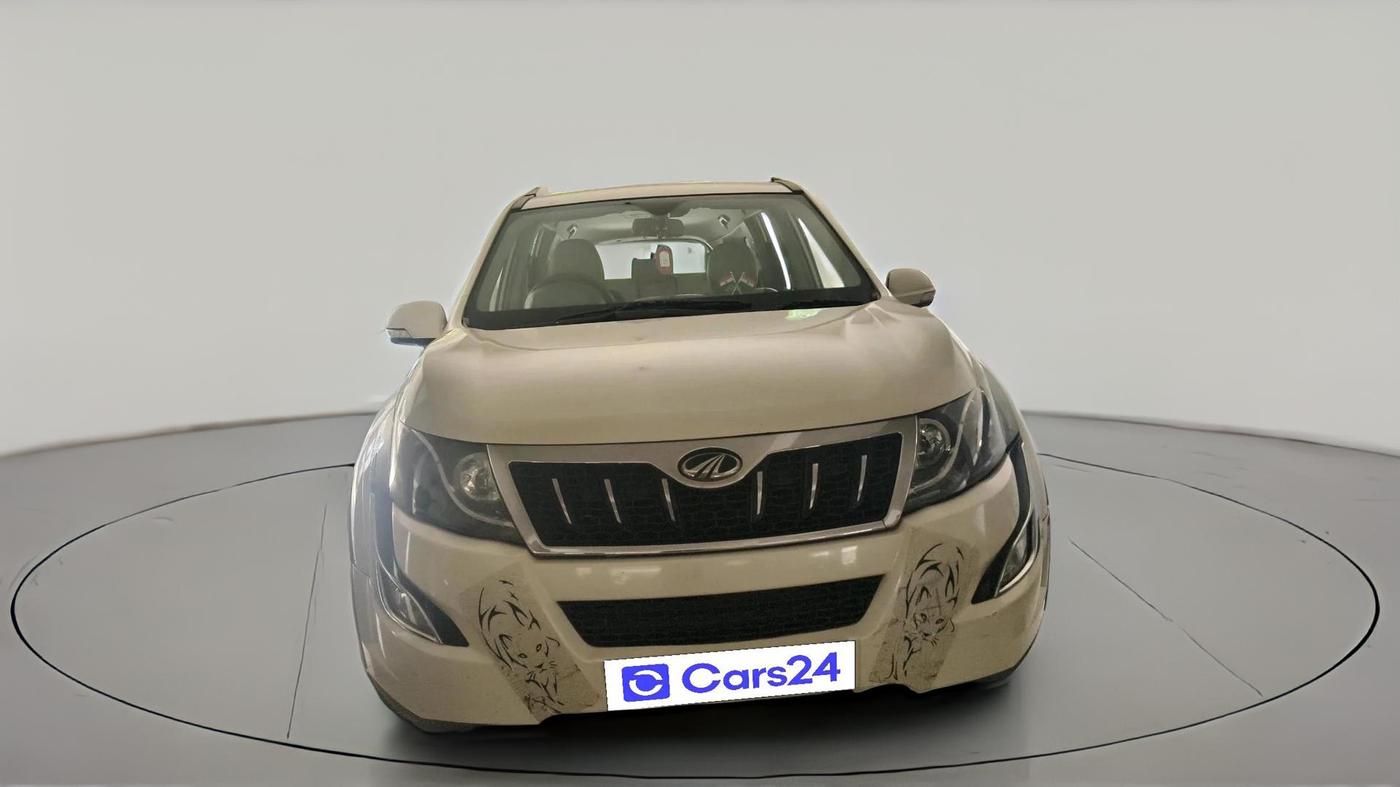 2015 Mahindra XUV500 W6, Diesel, Manual, 1,46,936 km, exterior