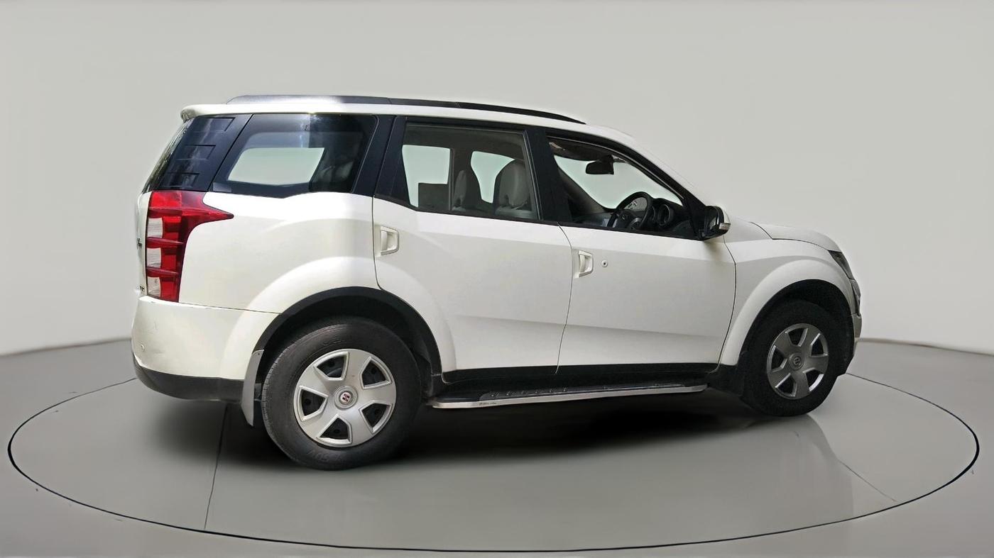 2015 Mahindra XUV500 W6, Diesel, Manual, 1,46,936 km, exterior