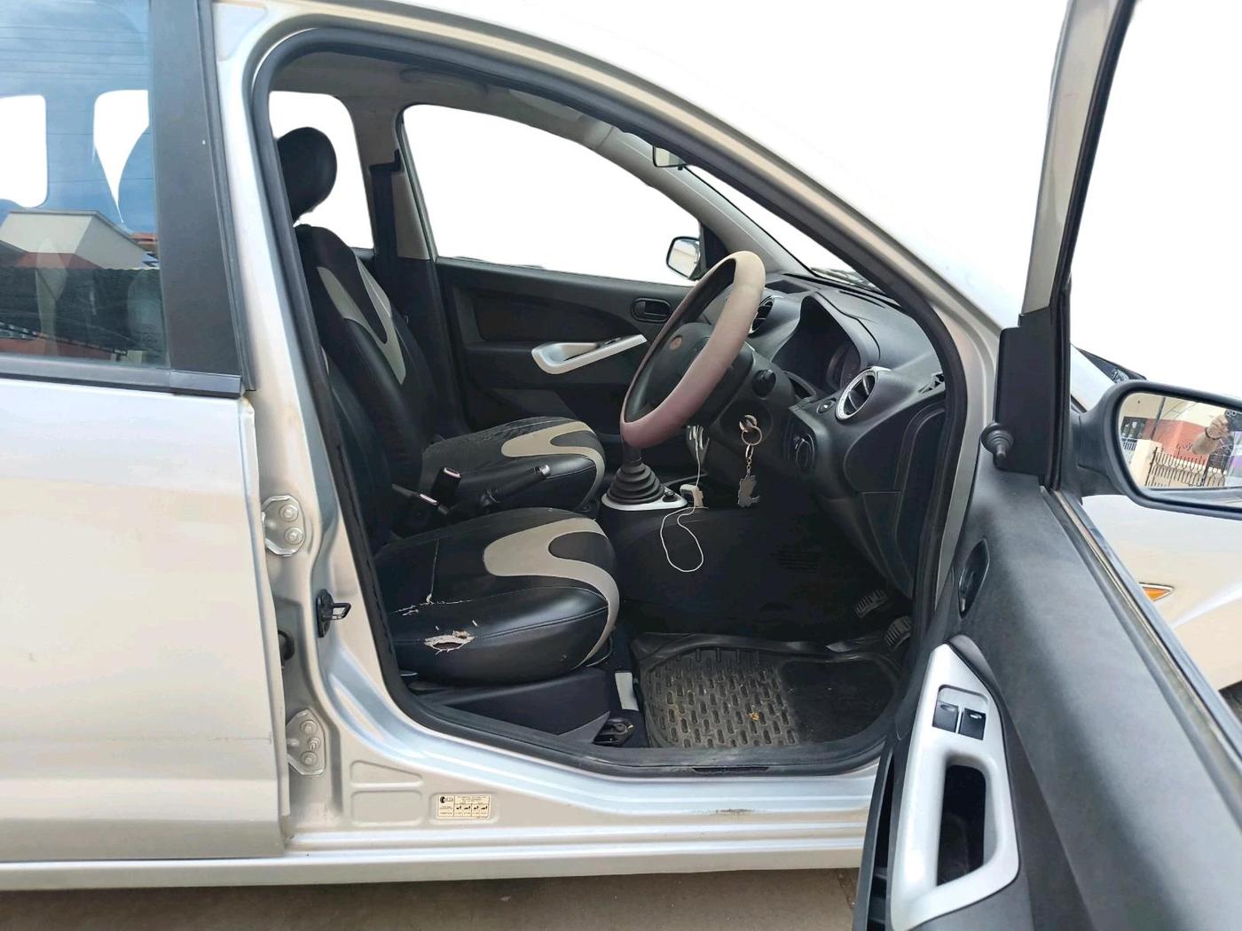 2012 Ford Figo ZXI 1.2 PETROL, Petrol, Manual, 54,991 km, interior