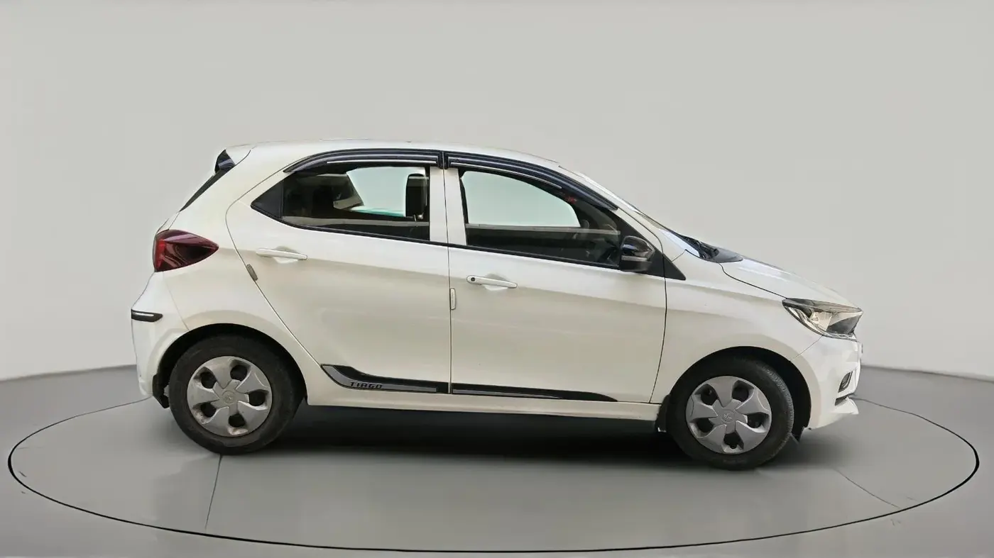 2023 Tata Tiago XT (O) PETROL, Petrol, Manual, 12,296 km, exterior