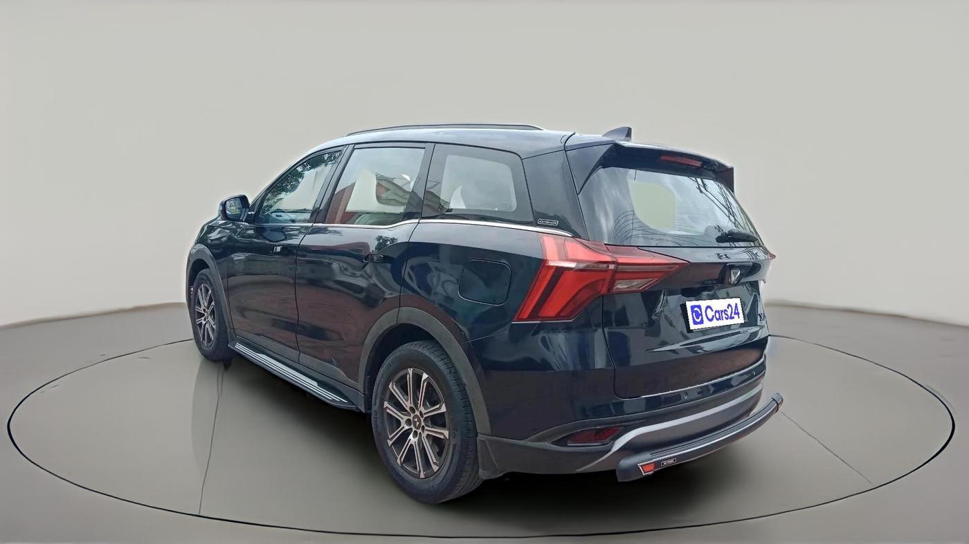 2022 Mahindra XUV700 AX 7 LUXURY P AT 7 STR, Petrol, Automatic, 85,034 km, exterior