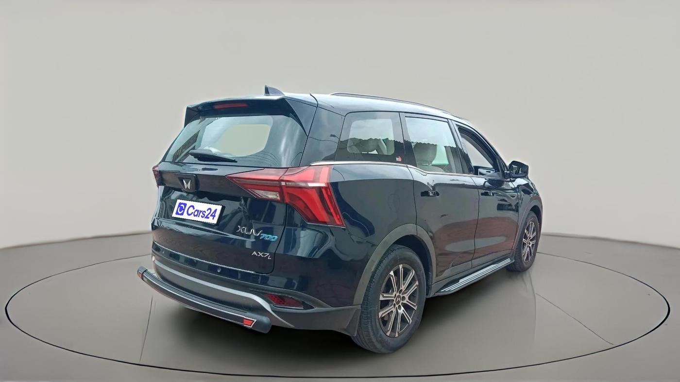 2022 Mahindra XUV700 AX 7 LUXURY P AT 7 STR, Petrol, Automatic, 85,034 km, exterior