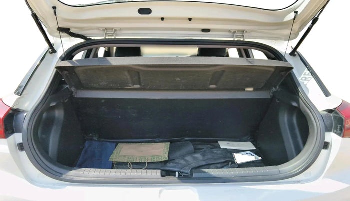 2017 Hyundai Elite i20 SPORTZ 1.2, Petrol, Manual, 52,554 km, exterior