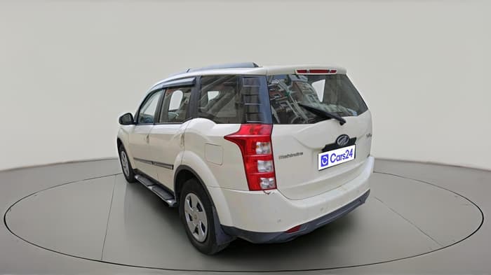 2014 Mahindra XUV500 W6, Diesel, Manual, 2,10,981 km, exterior
