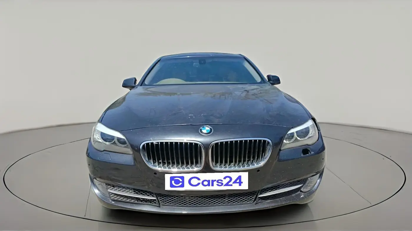 2010 BMW 5 Series 525D, Diesel, Automatic, 1,75,570 km, exterior