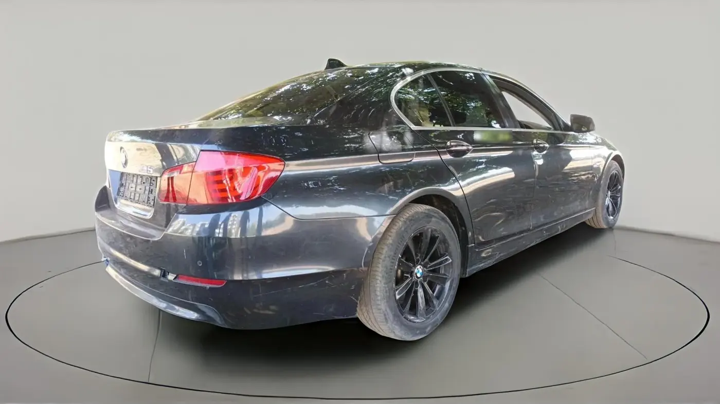 2010 BMW 5 Series 525D, Diesel, Automatic, 1,75,570 km, exterior