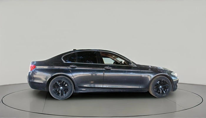 2010 BMW 5 Series 525D, Diesel, Automatic, 1,75,570 km, exterior