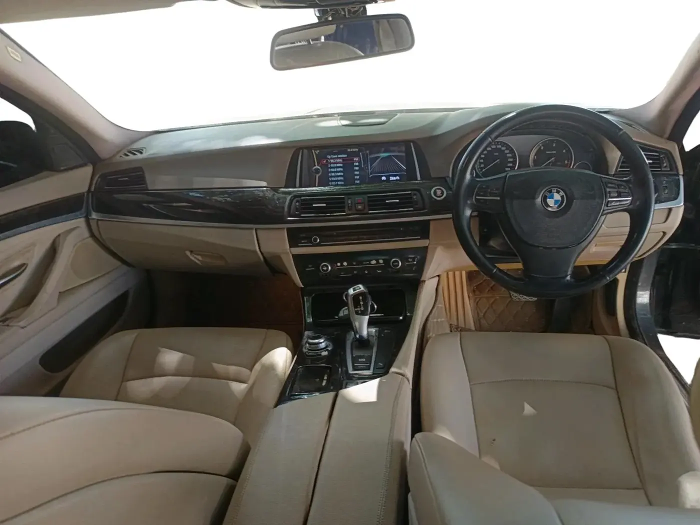 2010 BMW 5 Series 525D, Diesel, Automatic, 1,75,570 km, interior