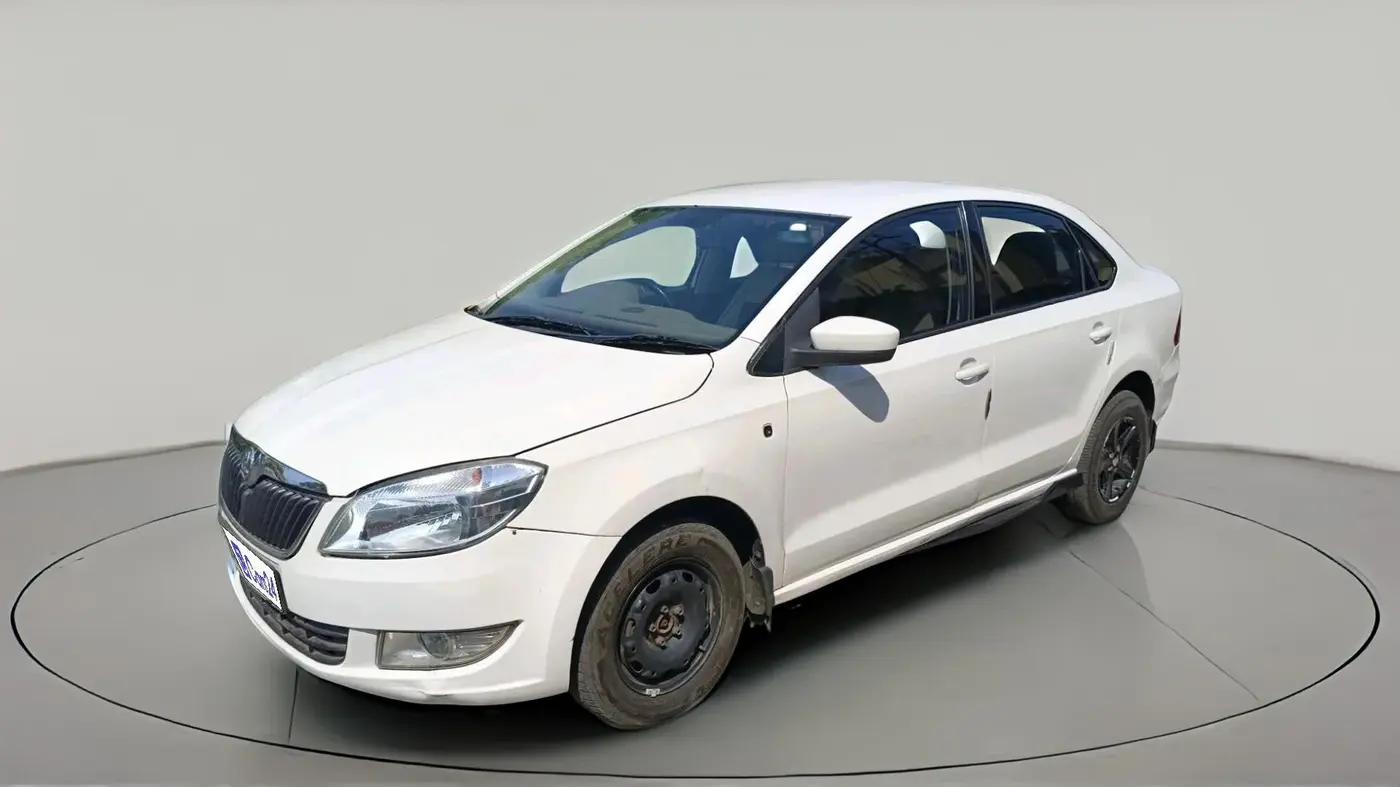 2014 Skoda Rapid AMBITION 1.6 TDI CR MT, Diesel, Manual, 99,482 km, exterior