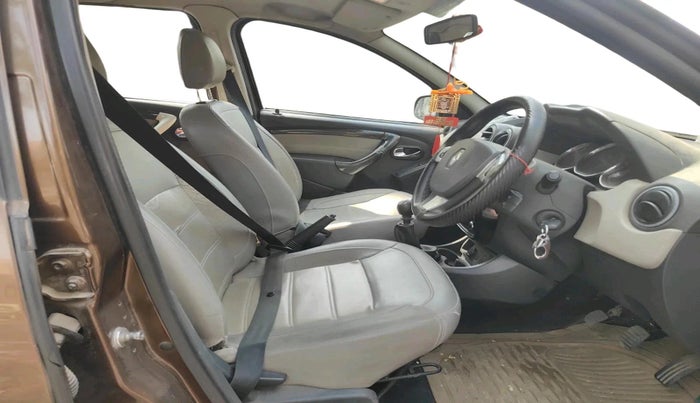2015 Renault Duster 110 PS RXZ DIESEL, Diesel, Manual, 86,935 km, interior