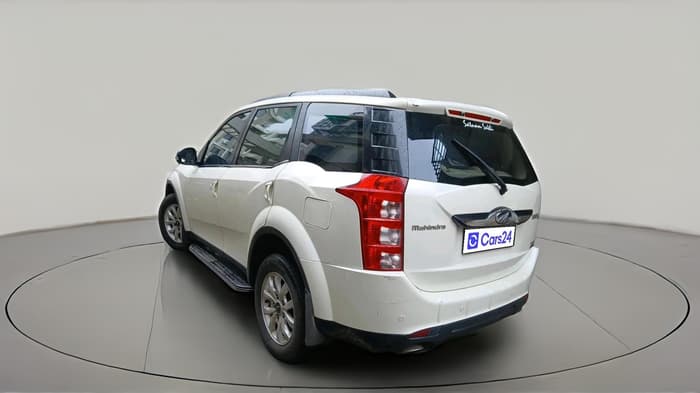 2017 Mahindra XUV500 W10 AT, Diesel, Automatic, 1,61,007 km, exterior