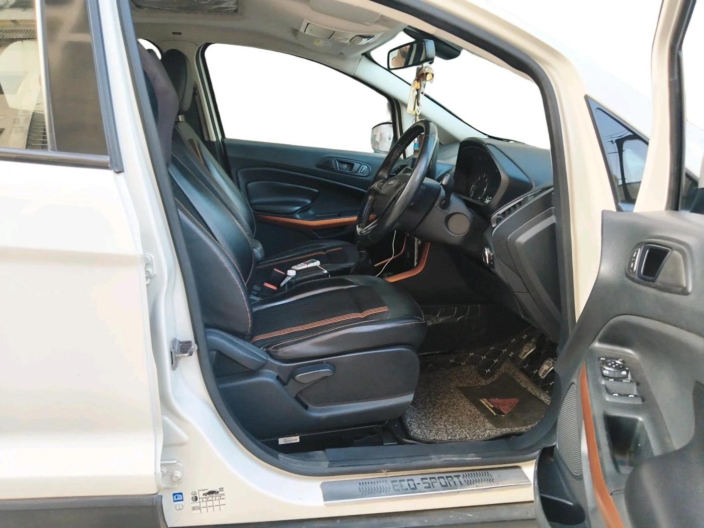 2018 Ford Ecosport TITANIUM + 1.5L DIESEL, Diesel, Manual, 70,203 km, interior