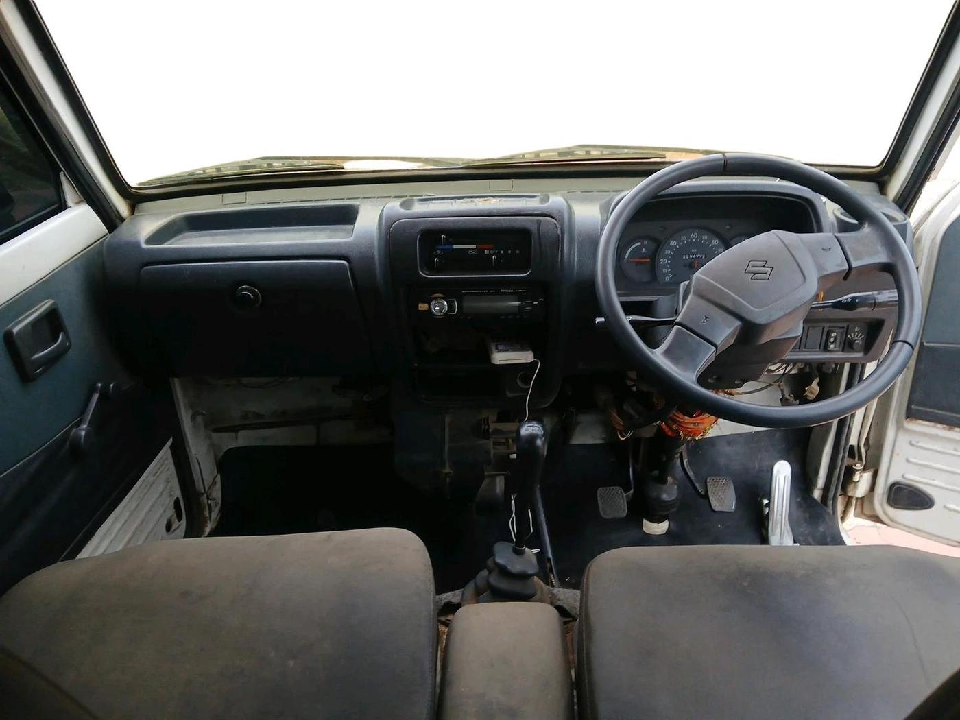 2018 Maruti Omni 5 STR, CNG, Manual, 2,25,477 km, interior