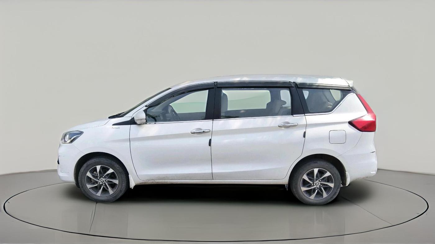2023 Toyota RUMION  V MT , Petrol, Manual, 35,131 km, exterior