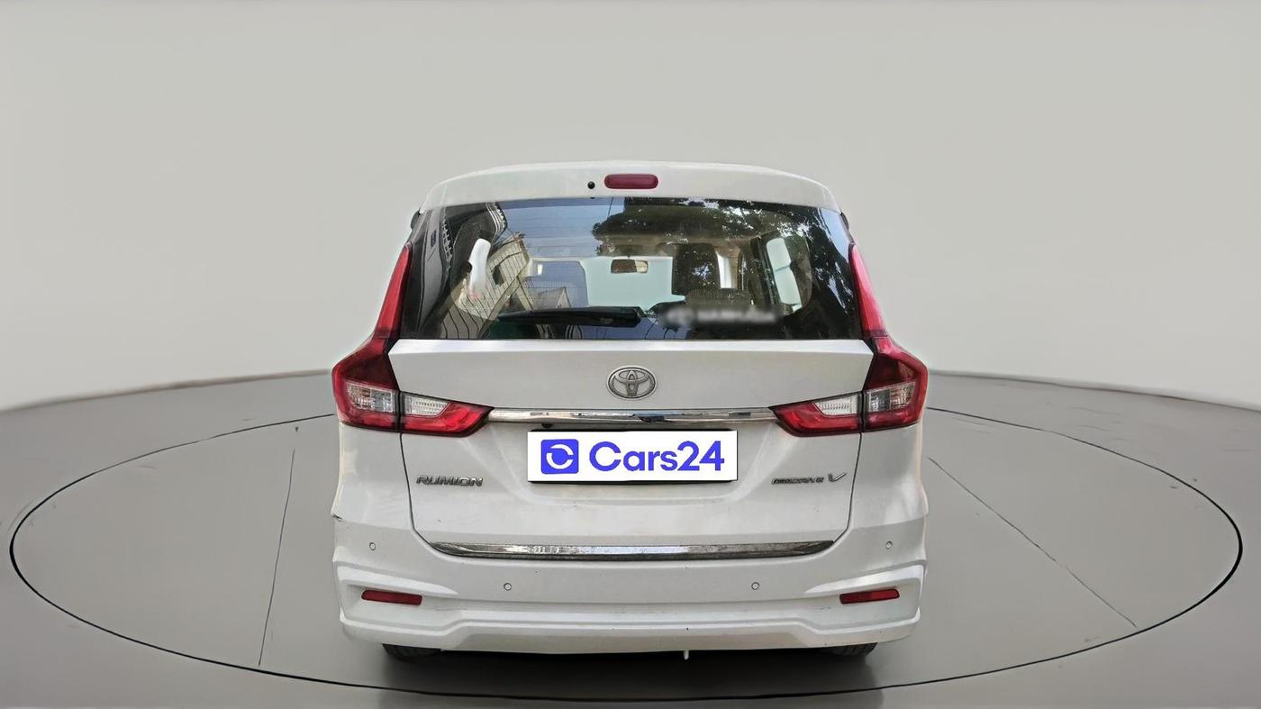 2023 Toyota RUMION  V MT , Petrol, Manual, 35,131 km, exterior