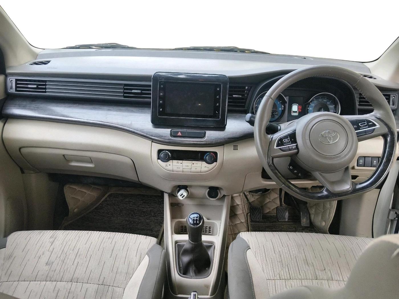 2023 Toyota RUMION  V MT , Petrol, Manual, 35,131 km, interior