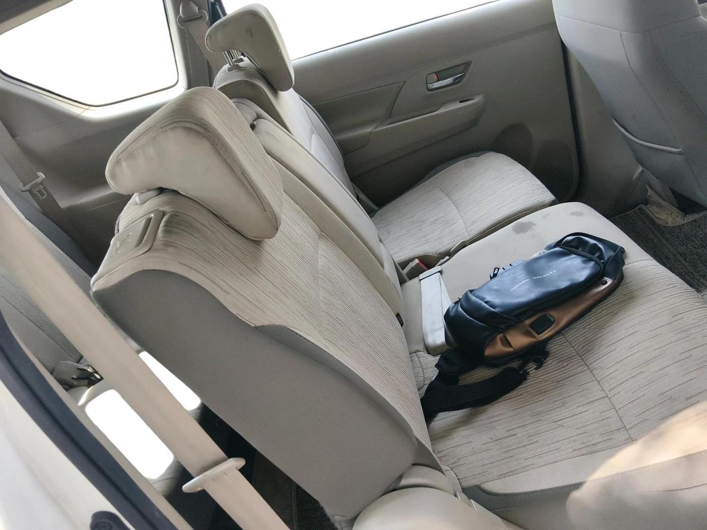 2023 Toyota RUMION  V MT , Petrol, Manual, 35,131 km, interior