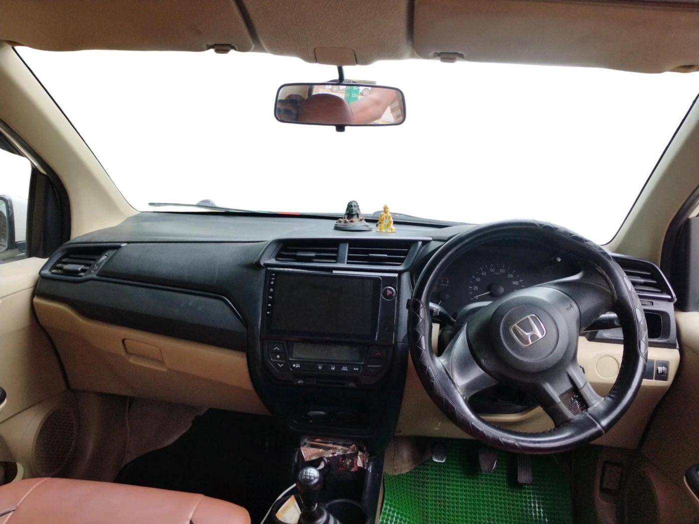 2017 Honda Amaze 1.2L I-VTEC E, CNG, Manual, 1,62,304 km, interior