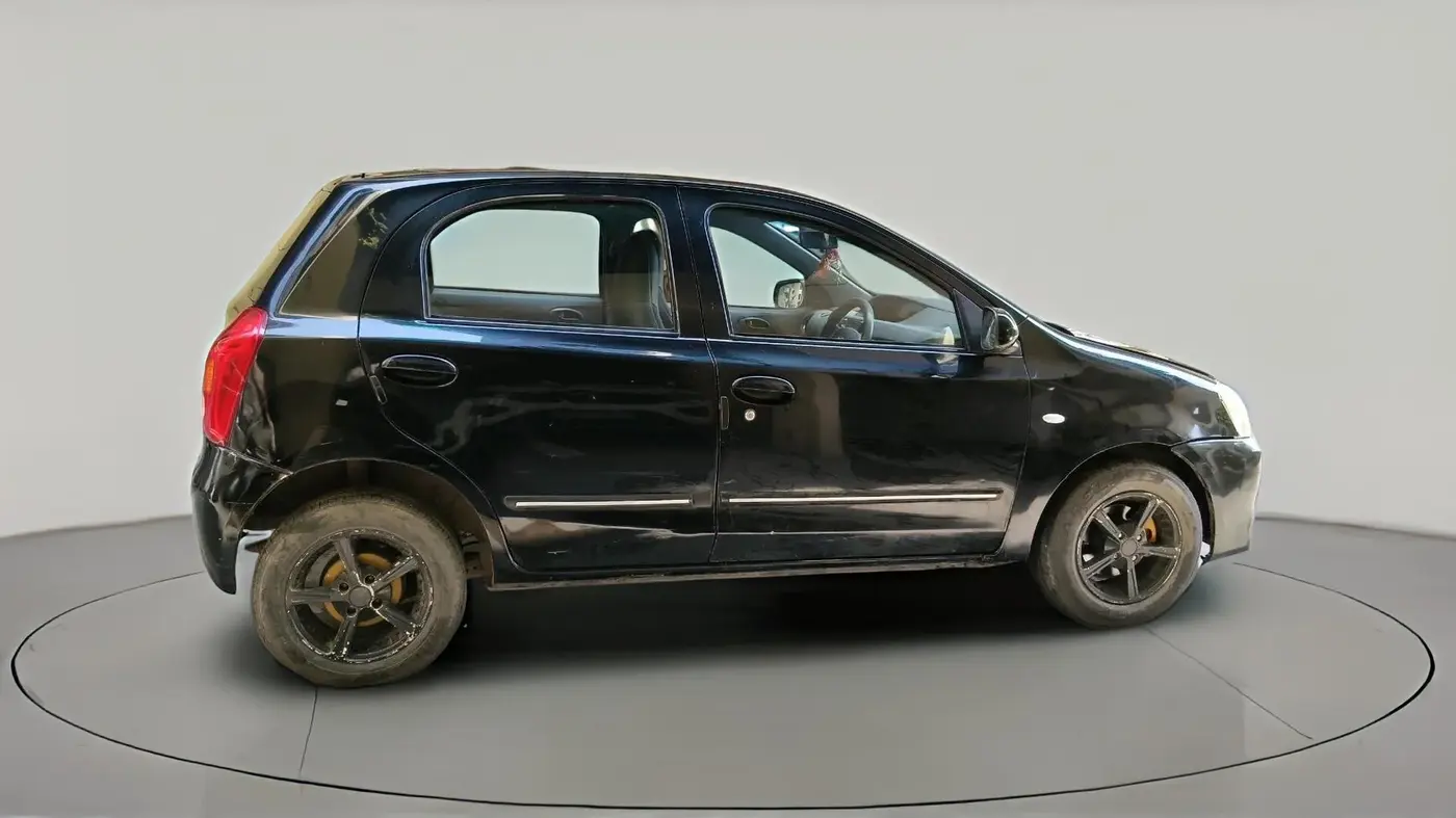 2011 Toyota Etios Liva G, Petrol, Manual, 66,087 km, exterior