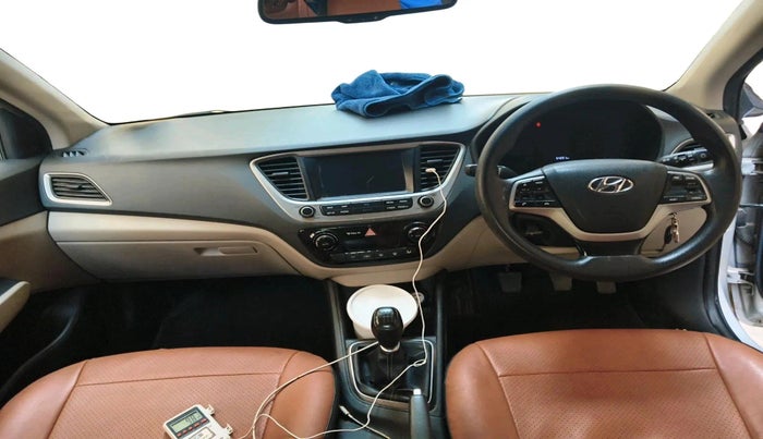 2017 Hyundai Verna 1.6 VTVT SX, Petrol, Manual, 54,231 km, interior