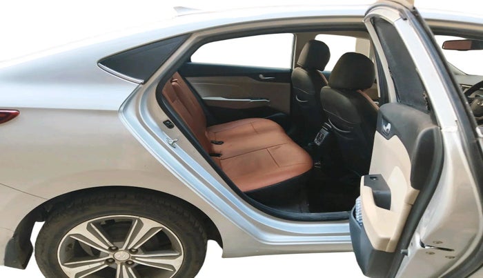 2017 Hyundai Verna 1.6 VTVT SX, Petrol, Manual, 54,231 km, interior