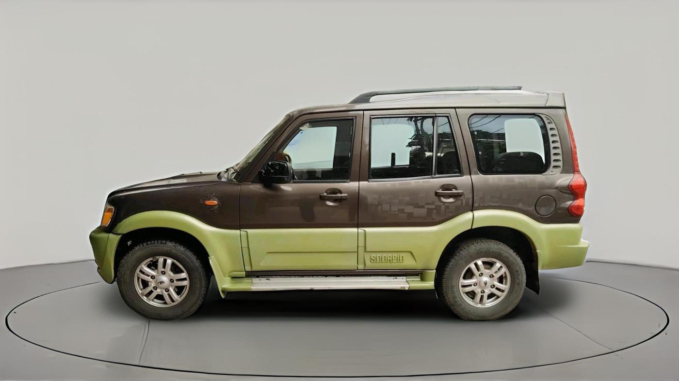 2013 Mahindra Scorpio VLX 2WD AIRBAG BS-III, Diesel, Manual, 3,30,950 km, exterior
