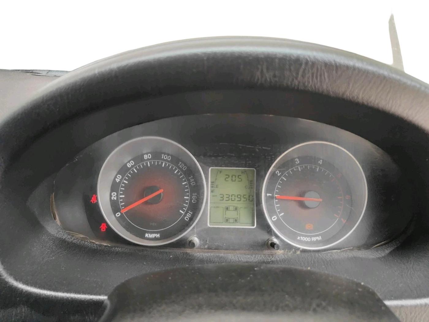 2013 Mahindra Scorpio VLX 2WD AIRBAG BS-III, Diesel, Manual, 3,30,950 km, interior