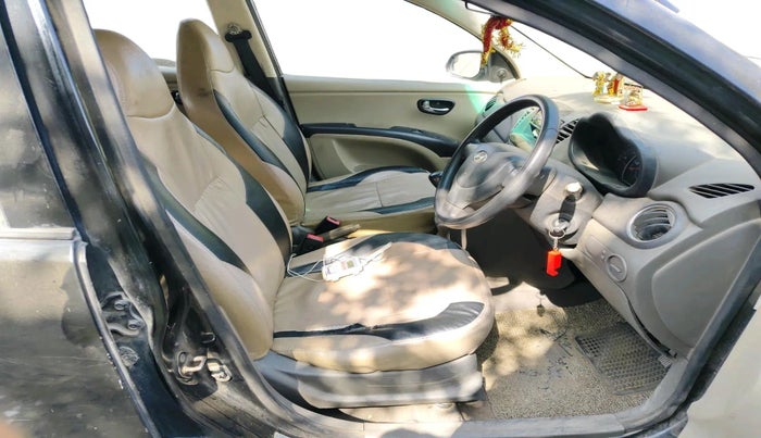 2011 Hyundai i10 MAGNA 1.1, Petrol, Manual, 82,602 km, interior