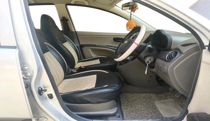 2013 Hyundai i10 ERA 1.1, Petrol, Manual, 46,669 km, interior