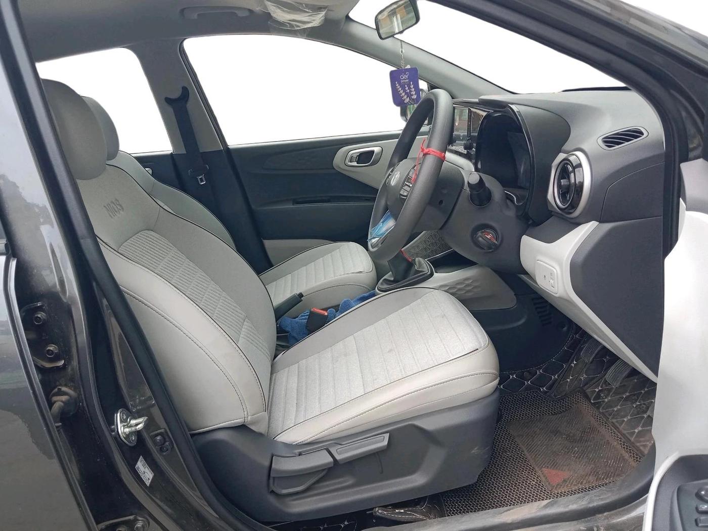 2025 Hyundai GRAND I10 NIOS SPORTZ 1.2 KAPPA VTVT, Petrol, Manual, 1,914 km, interior