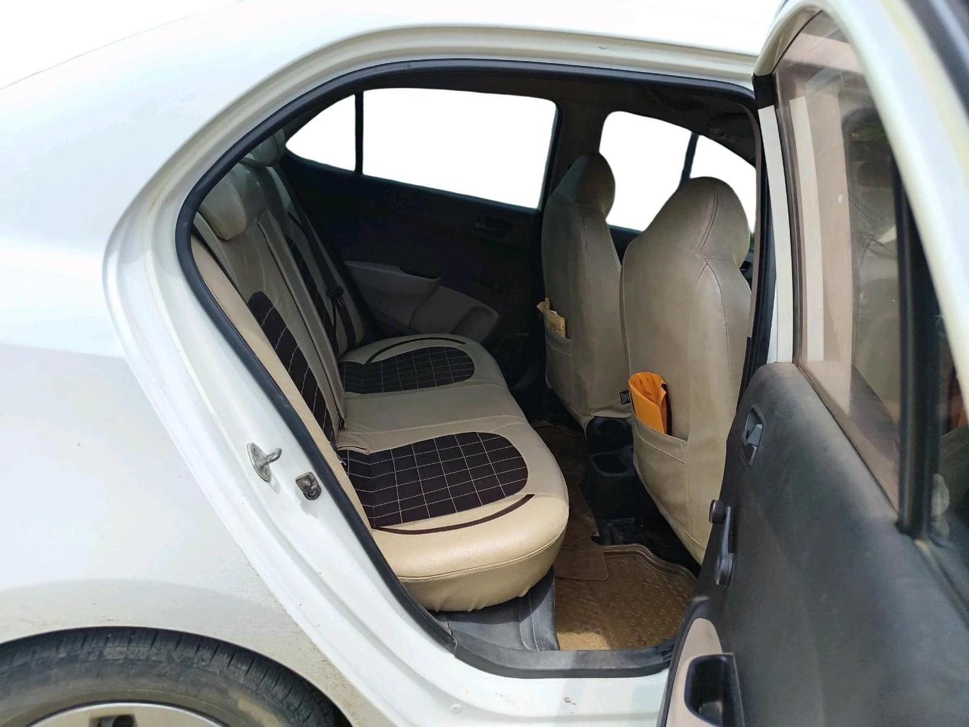 2014 Hyundai Xcent BASE 1.1, Diesel, Manual, 1,29,893 km, interior