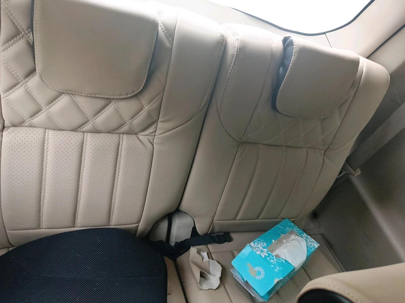 2016 Mahindra XUV500 W10, Diesel, Manual, 78,340 km, interior