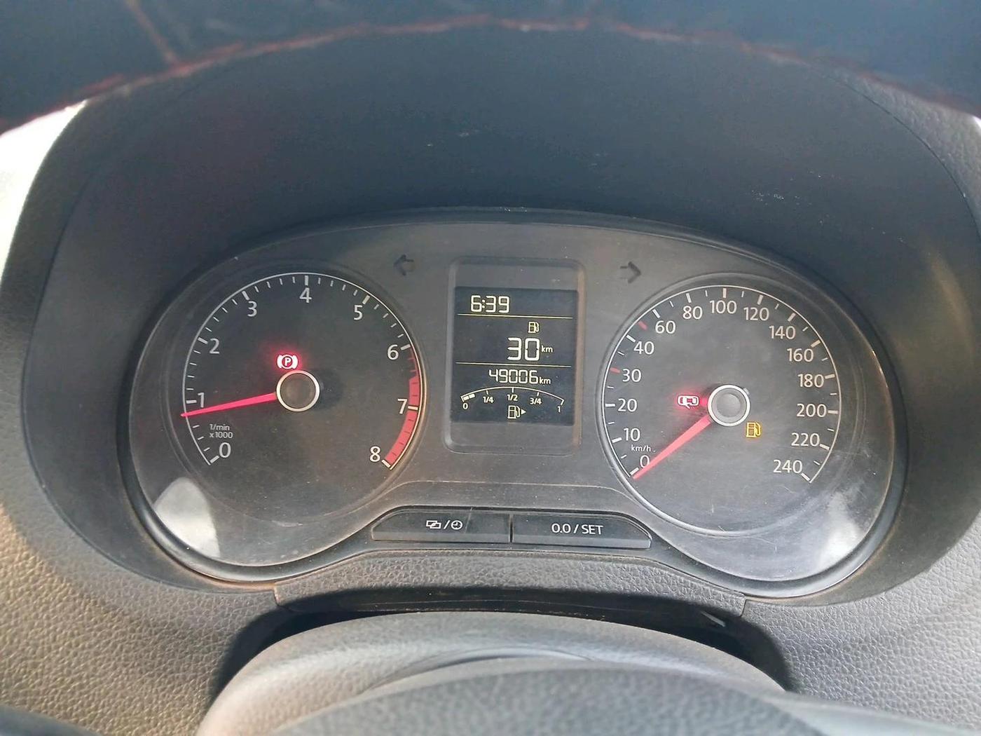 2016 Volkswagen Ameo TRENDLINE 1.2L, CNG, Manual, 49,006 km, interior
