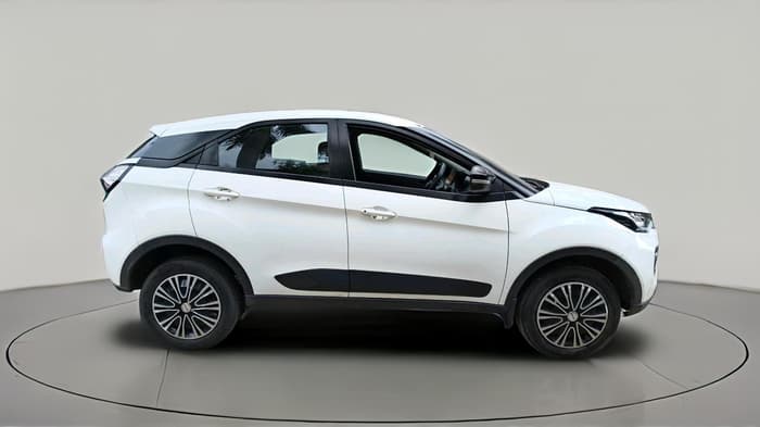 2022 Tata NEXON XE PETROL, Petrol, Manual, 42,932 km, exterior