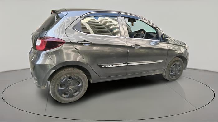 2022 Tata Tiago XT CNG, CNG, Manual, 56,703 km, exterior
