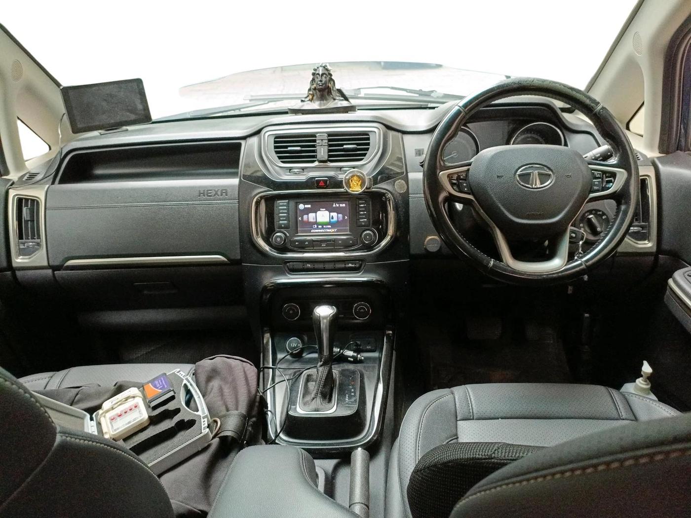 2017 Tata Hexa XTA 4X2 7 STR, Diesel, Automatic, 61,154 km, interior