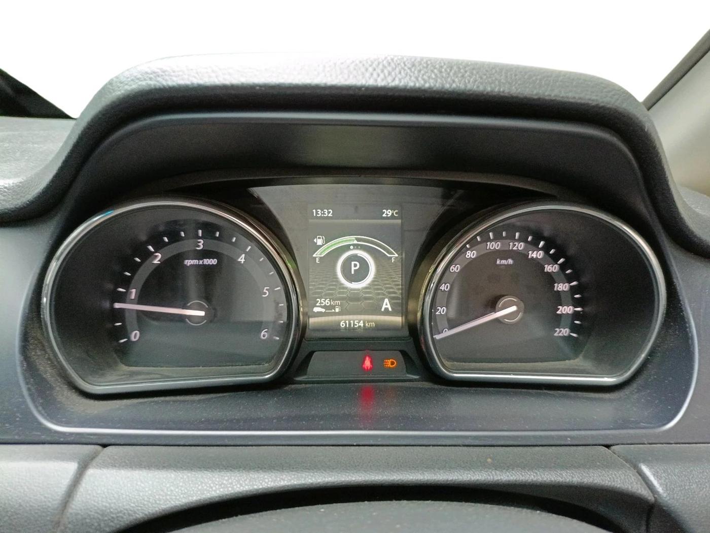 2017 Tata Hexa XTA 4X2 7 STR, Diesel, Automatic, 61,154 km, interior