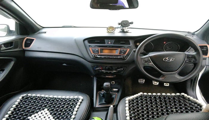 2017 Hyundai i20 Active 1.2 S, Petrol, Manual, 59,359 km, interior