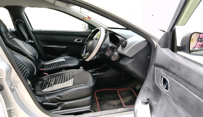 2018 Renault Kwid RXT 1.0 AMT (O), Petrol, Automatic, 97,647 km, interior