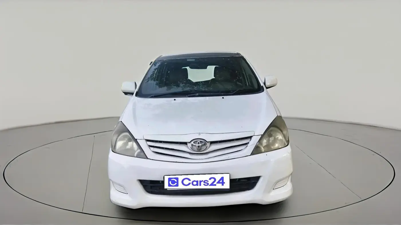 2011 Toyota Innova 2.5 G4 7 STR, Diesel, Manual, 1,32,200 km, exterior