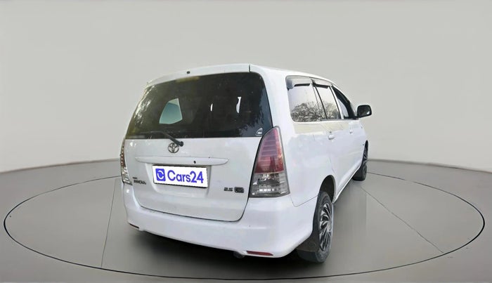 2011 Toyota Innova 2.5 G4 7 STR, Diesel, Manual, 1,32,125 km, exterior